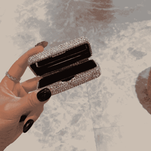 Lade das Bild in den Galerie-Viewer, Exclusives Lippenstiftetui