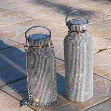 Lade das Bild in den Galerie-Viewer, Thermo-Strass Flasche Royal